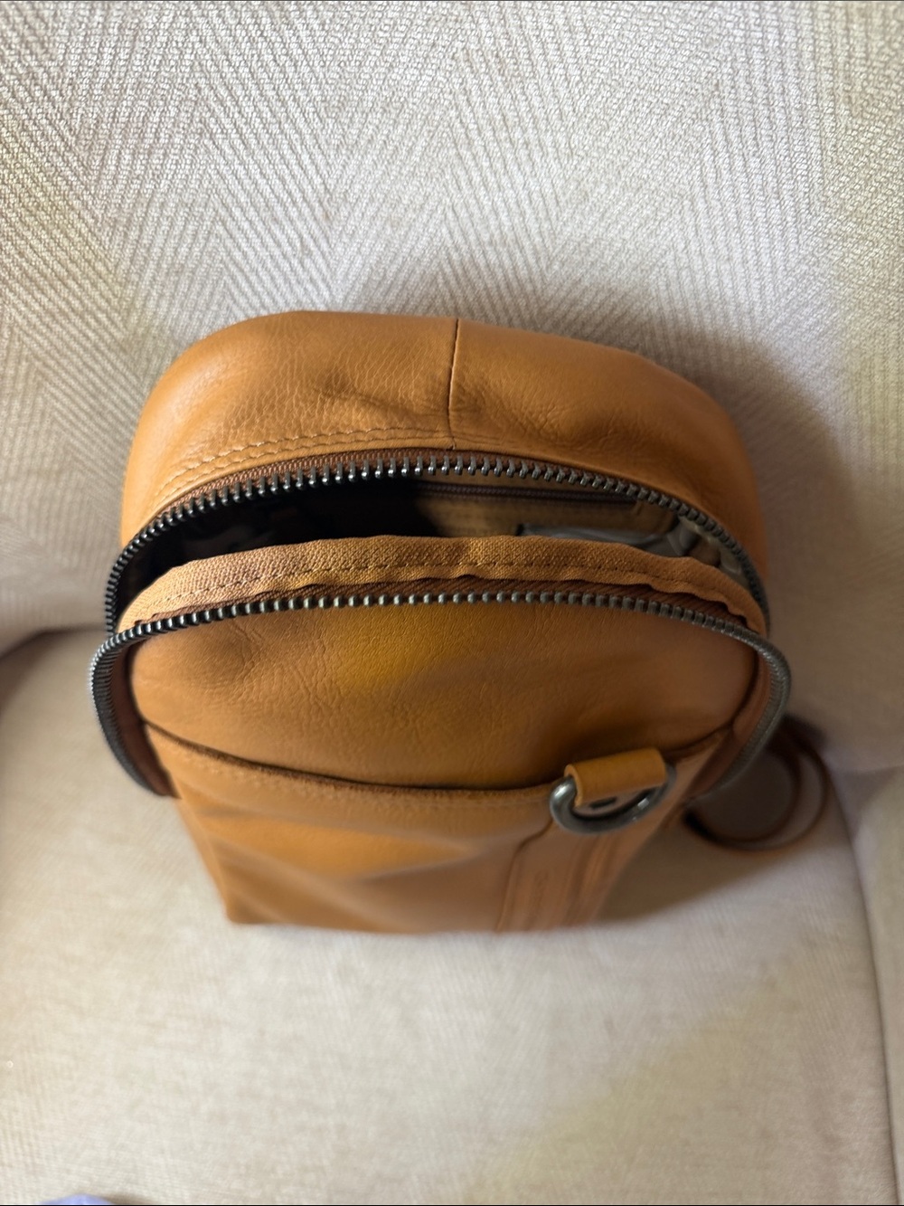 Spikes & Sparrow Tan Leather Crossbody Sling Bag - Picture 13 of 14